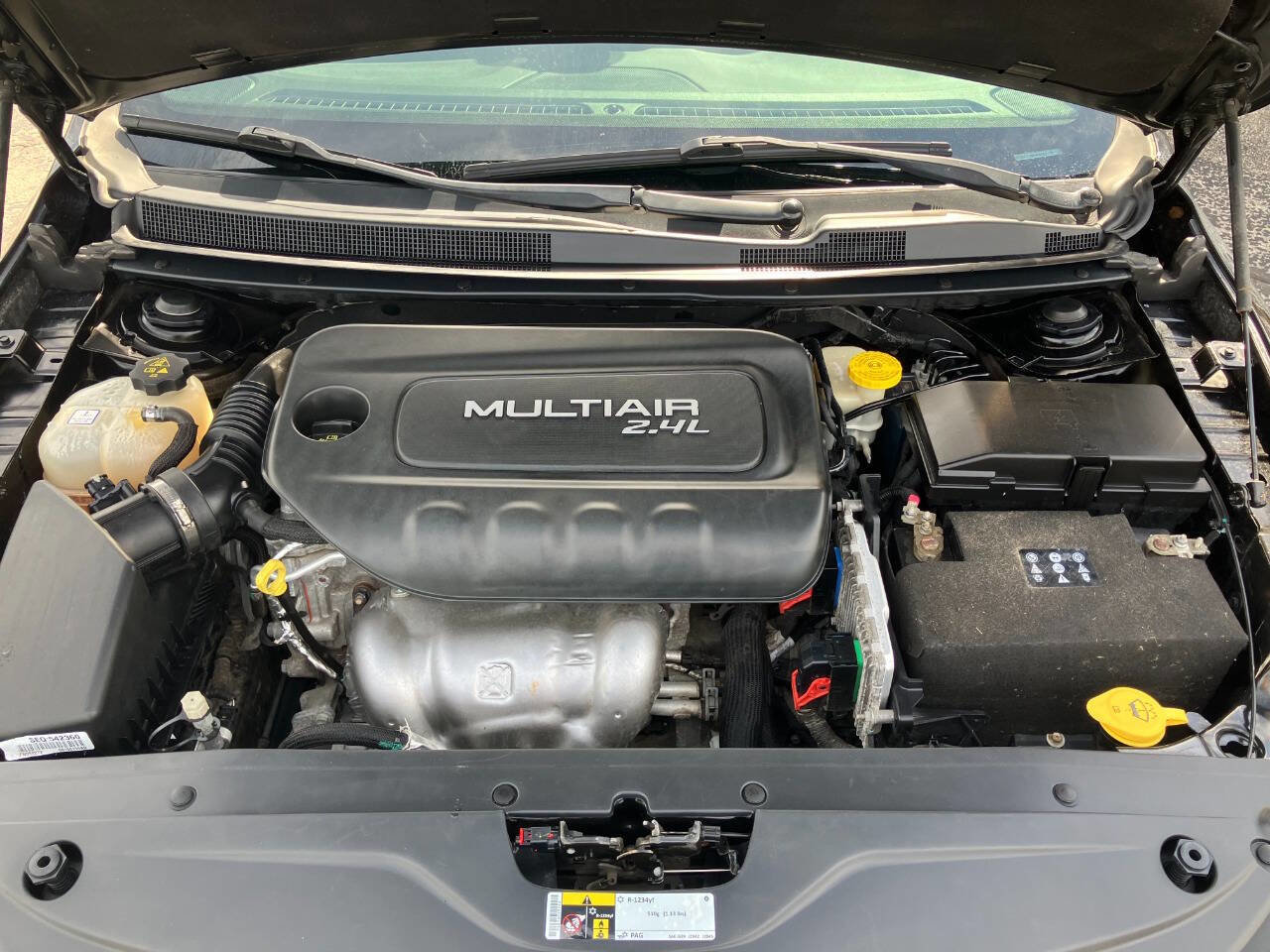 Used 2015 Chrysler 200 S w/ Comfort Group image 23