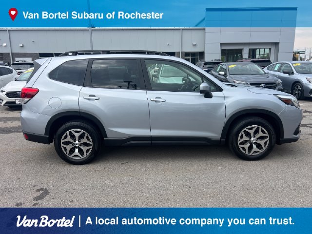 Certified 2023 Subaru Forester Premium AWD/4WD image 7