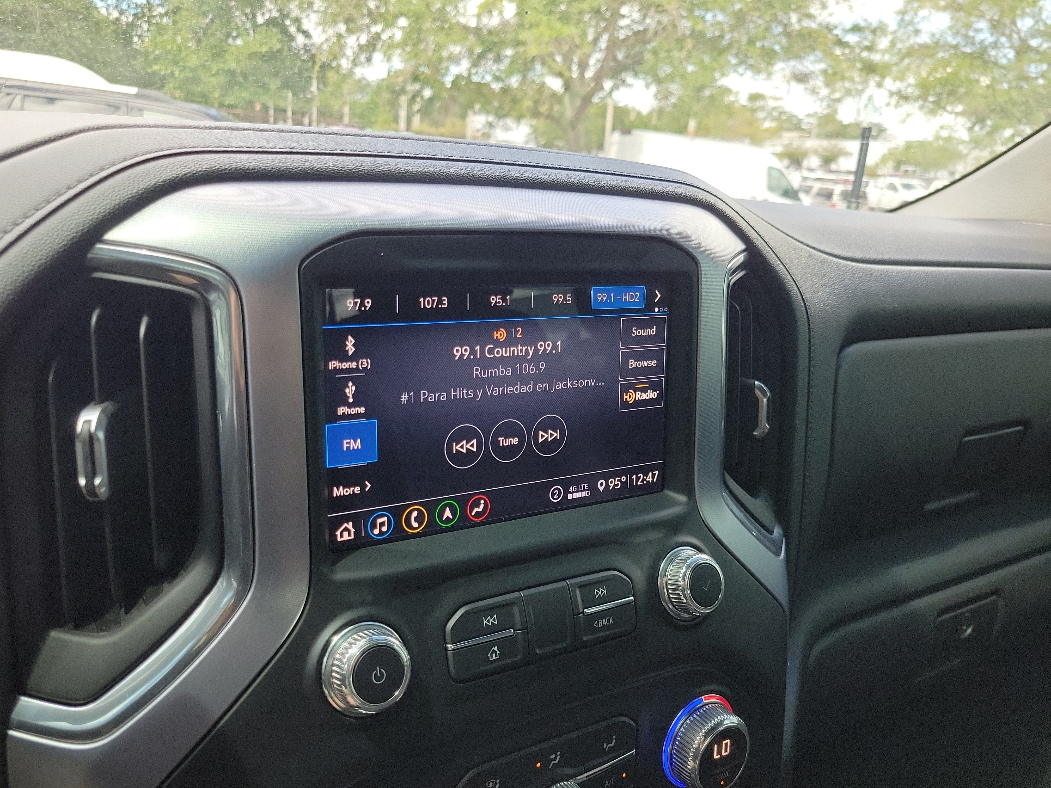 Used 2020 GMC Sierra 2500 SLT w/ SLT Premium Plus Package AWD/4WD image 29