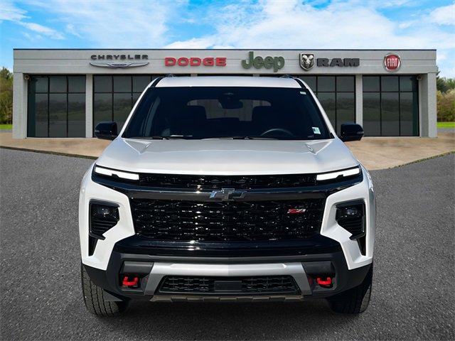 Used 2025 Chevrolet Traverse Z71 w/ Driver Confidence Package image 39