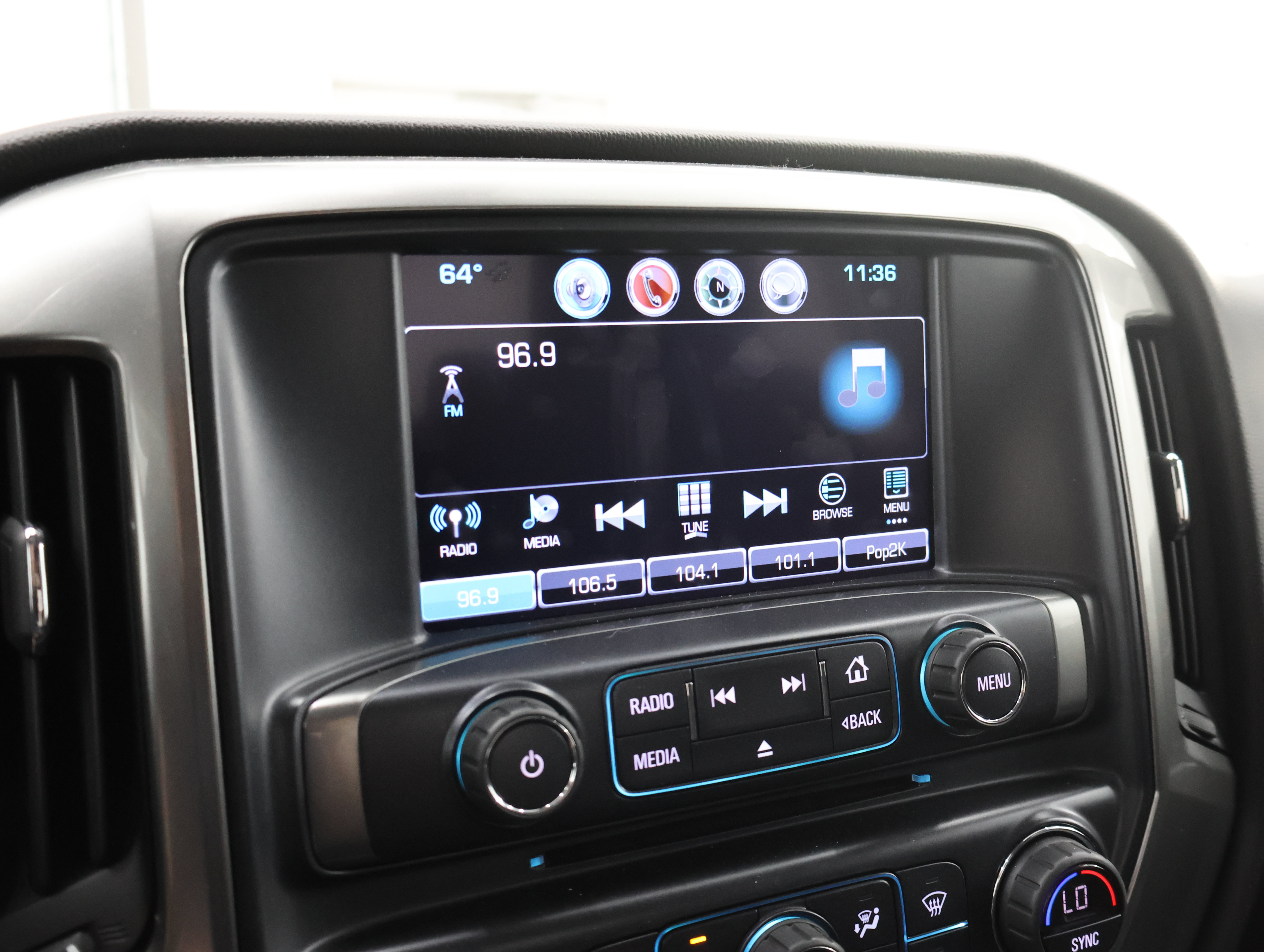 Used 2017 Chevrolet Silverado 2500 LT w/ LT Convenience Package AWD/4WD image 11