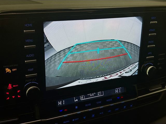 Used 2023 Toyota Sienna XSE image 14