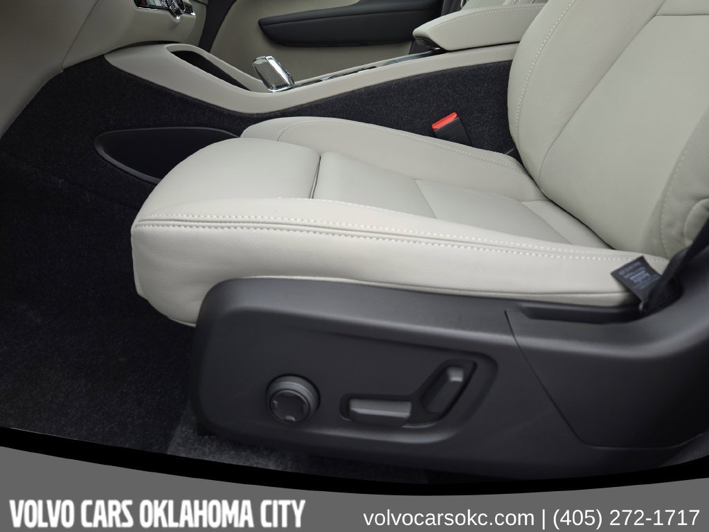 New 2026 Volvo XC40 B5 Ultra w/ Protection Package Premier AWD/4WD image 23
