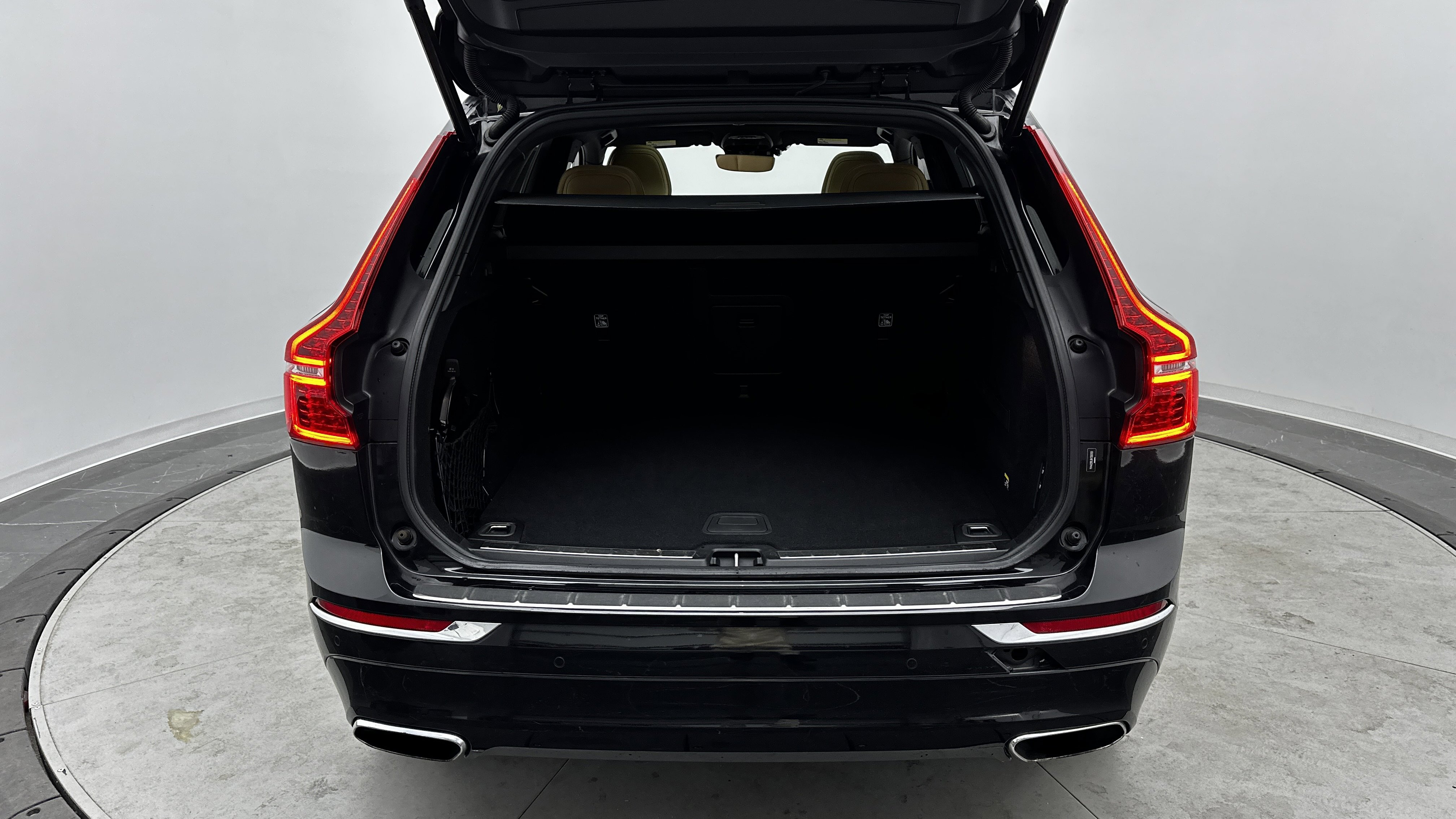 Used 2019 Volvo XC60 T6 Inscription w/ Protection Package Premier image 34