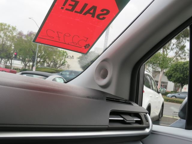 Certified 2026 Toyota Sienna XLE image 35