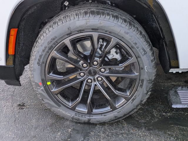 New 2026 Jeep Grand Wagoneer Summit image 32