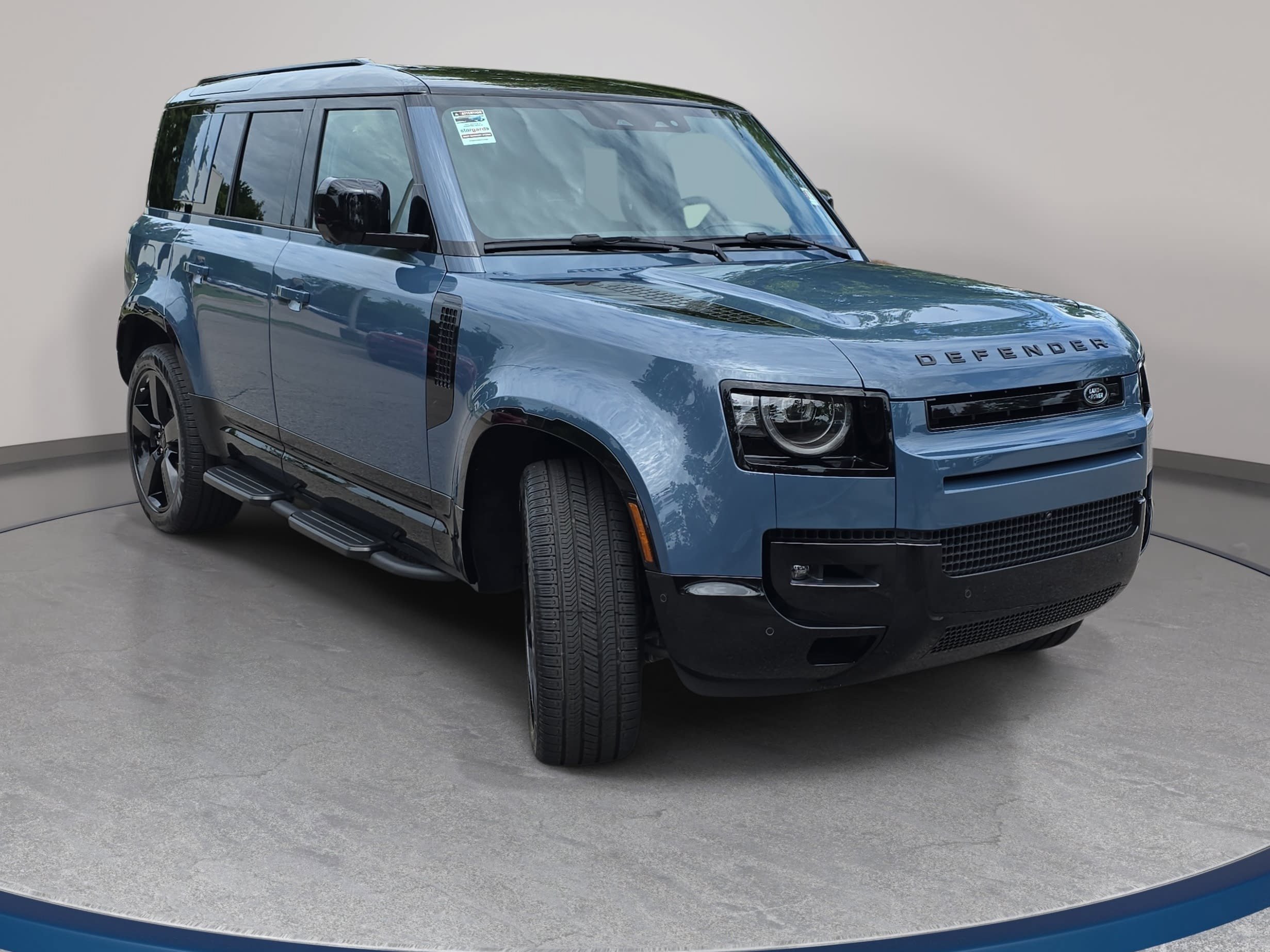 New 2026 Land Rover Defender 110 X-Dynamic SE AWD/4WD image 3