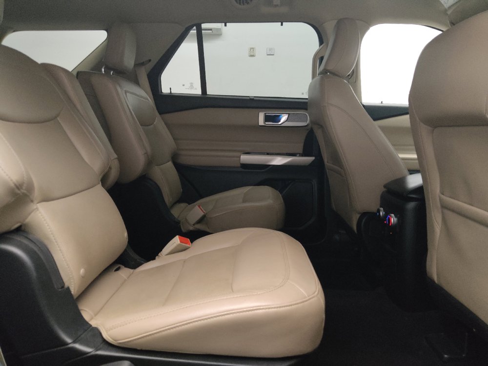 Used 2023 Ford Explorer Limited w/ Equipment Group 301A RWD image 19