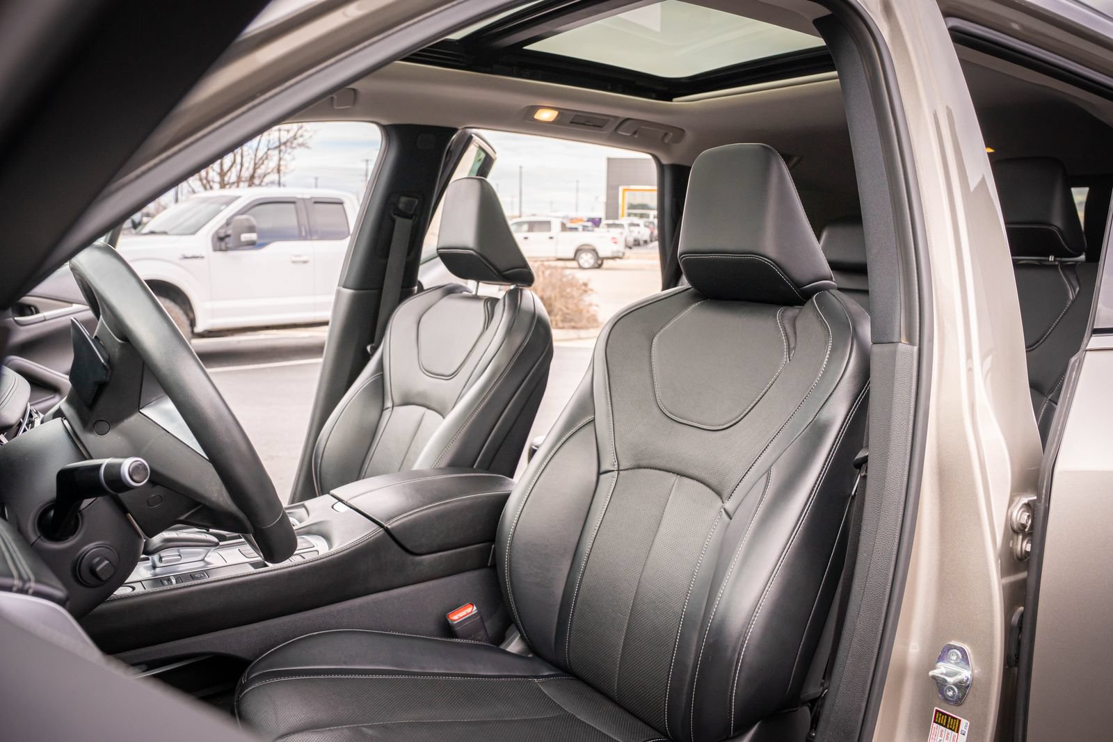 Used 2023 INFINITI QX60 Luxe AWD/4WD image 11