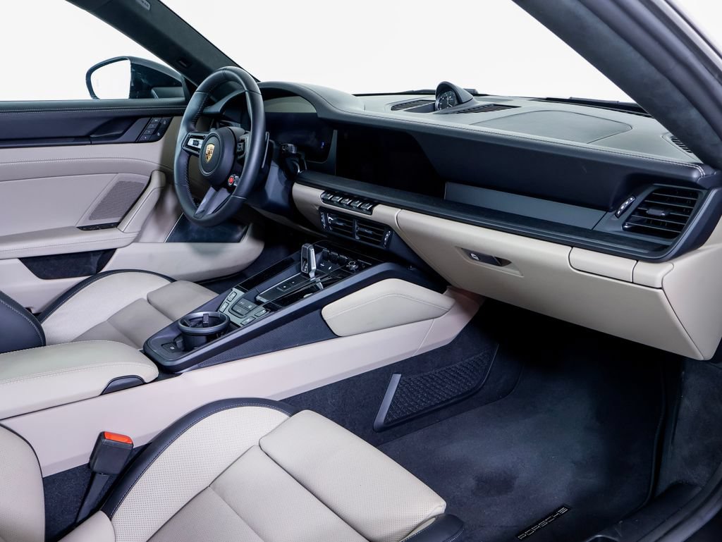 Certified 2025 Porsche 911 Carrera GTS RWD image 7