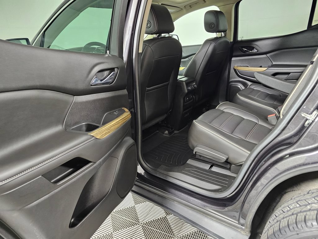 Used 2018 GMC Acadia Denali w/ Technology Package AWD/4WD image 18