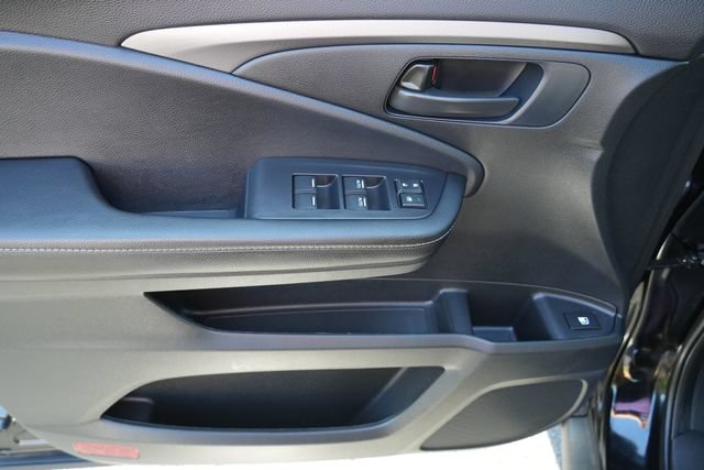 Used 2025 Honda Ridgeline Sport image 22