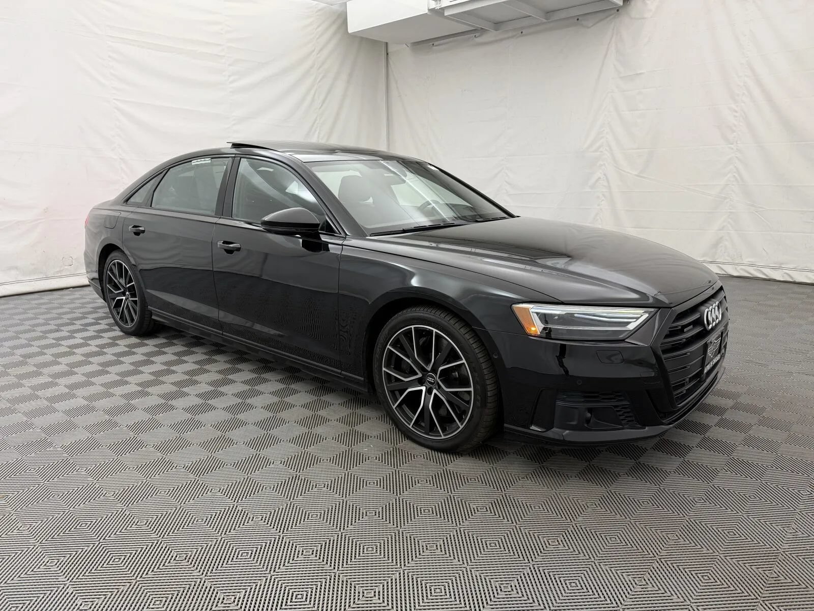 Used 2020 Audi A8 L 4.0T w/ Executive Package AWD/4WD image 4