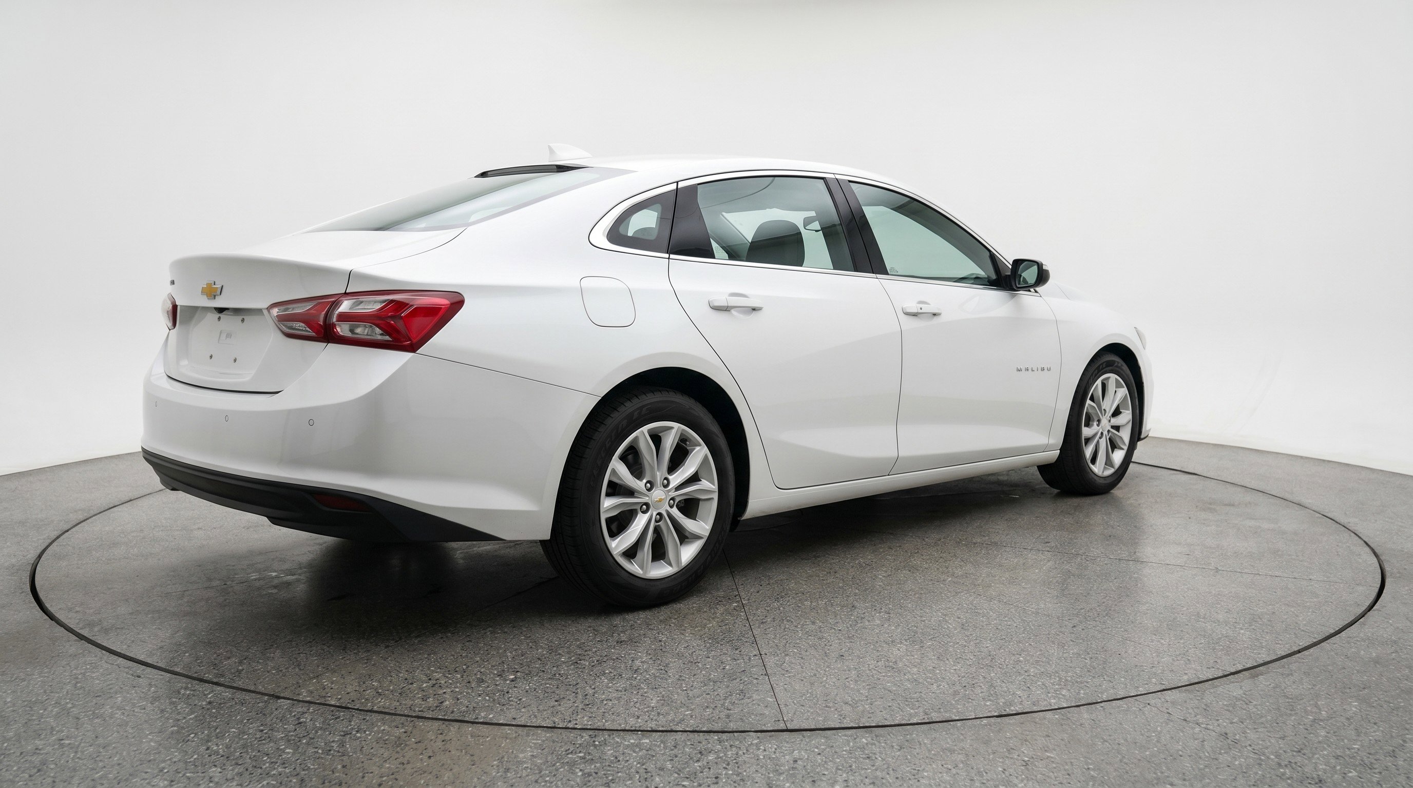 Used 2024 Chevrolet Malibu LT FWD image 9