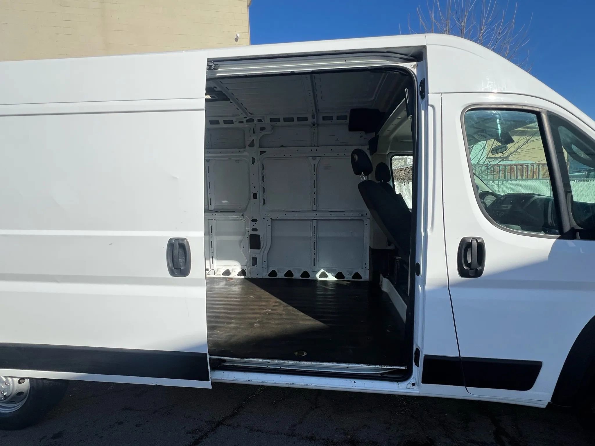 Used 2021 RAM ProMaster 2500 w/ Interior LED Lighting Group FWD image 29