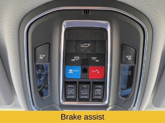 Used 2022 Jeep Grand Cherokee Limited AWD/4WD image 18