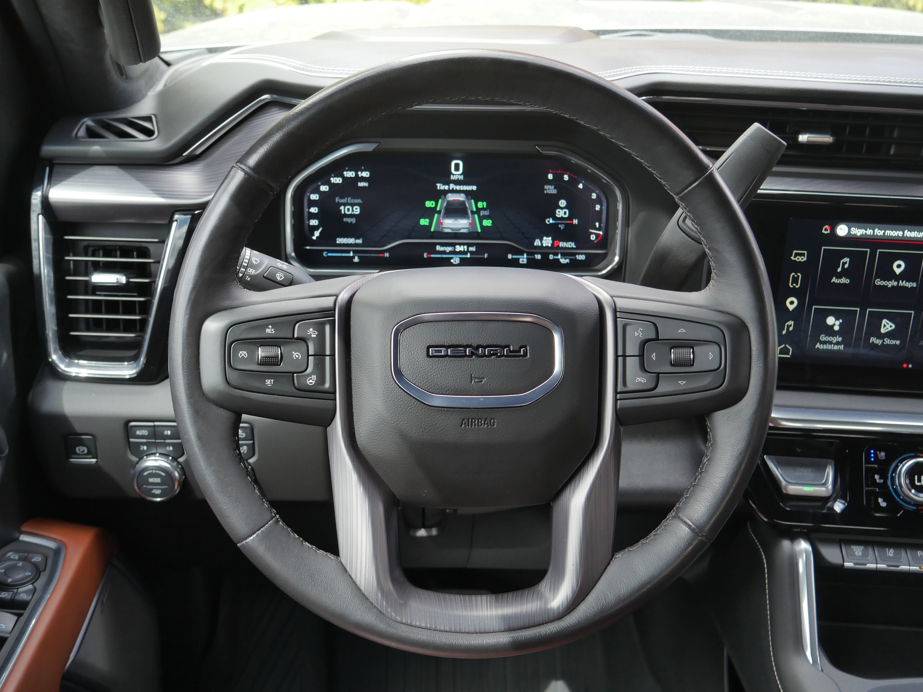 Used 2025 GMC Sierra 2500 Denali Ultimate w/ Max Trailering Package AWD/4WD image 7