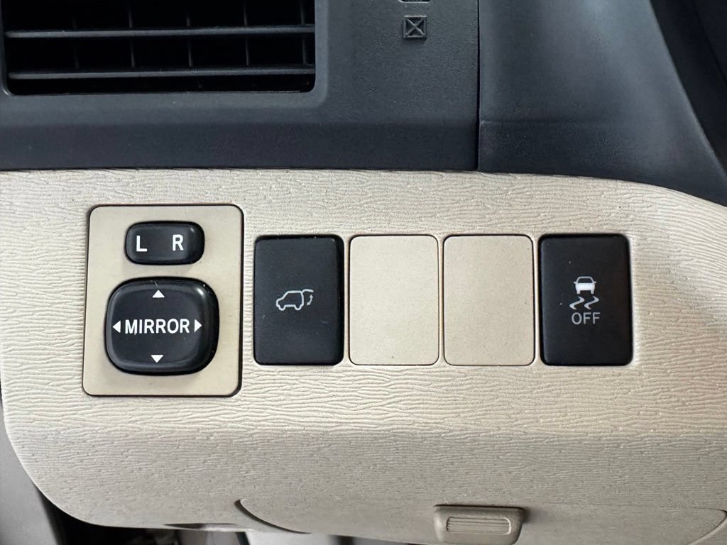 Used 2010 Toyota Venza FWD image 13