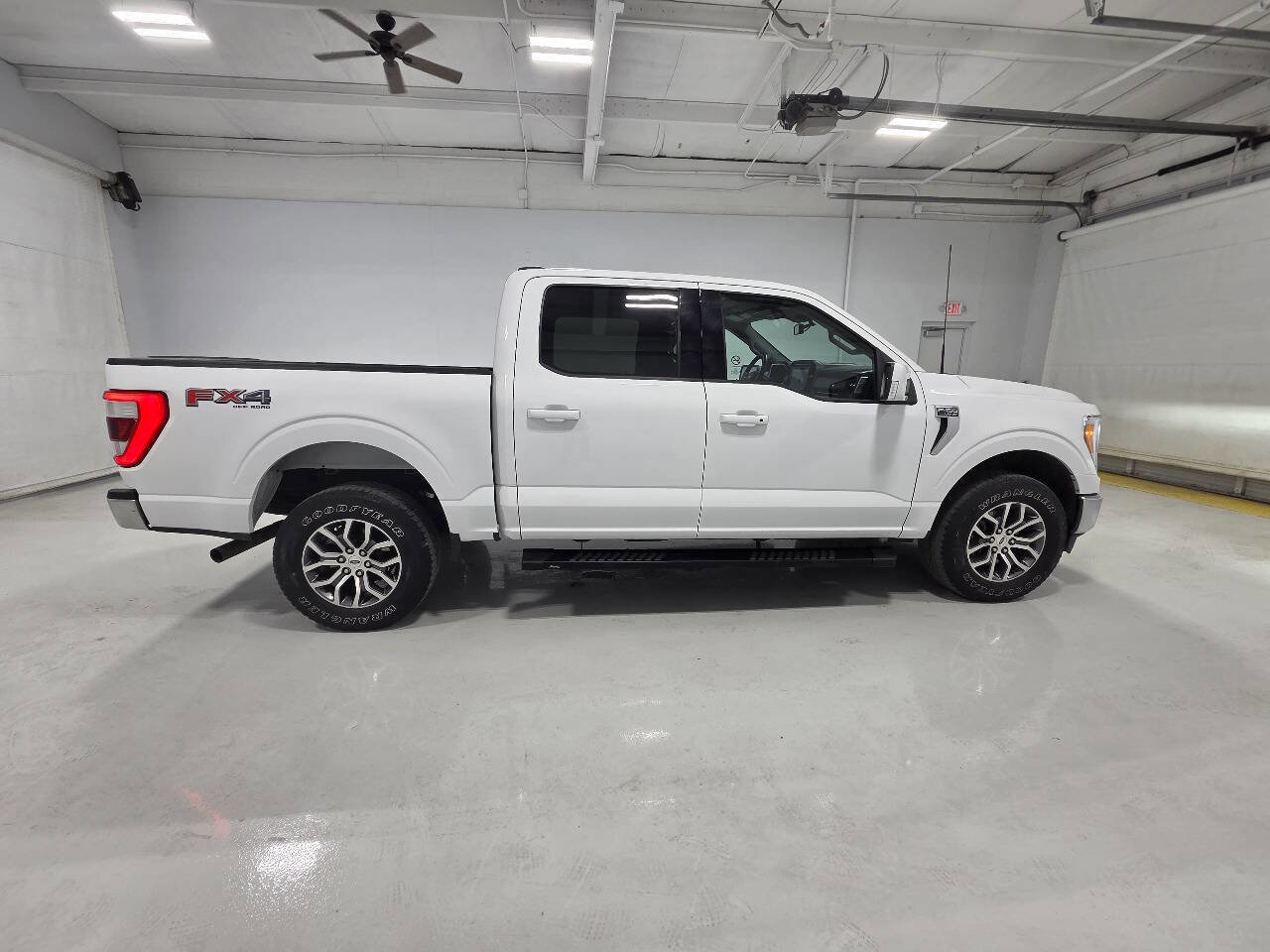 Used 2021 Ford F150 Lariat w/ FX4 Off-Road Package AWD/4WD image 7