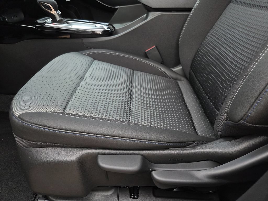 New 2026 Chevrolet Trax LT FWD image 15
