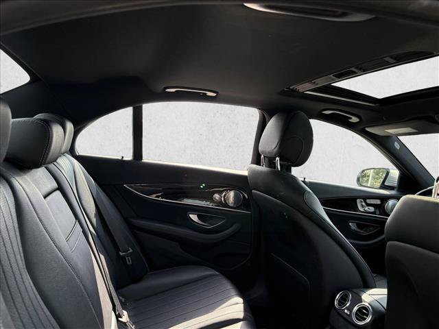 Used 2017 Mercedes-Benz E 300 4MATIC image 18