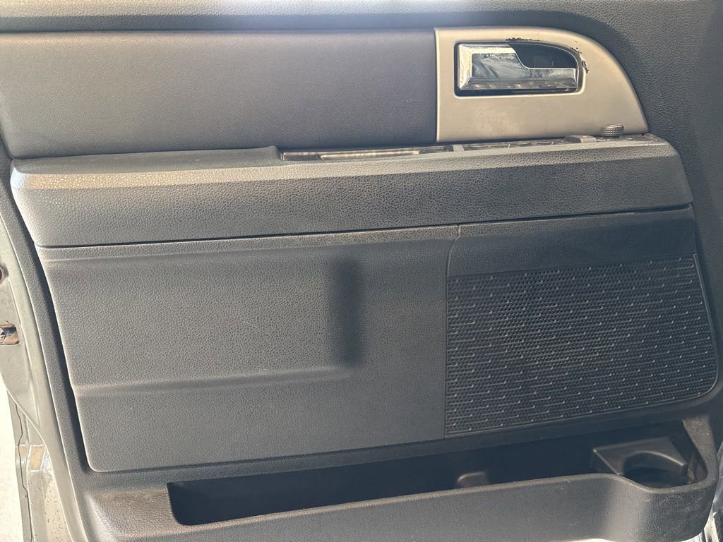 Used 2017 Ford Expedition Limited w/ Equipment Group 301A image 6