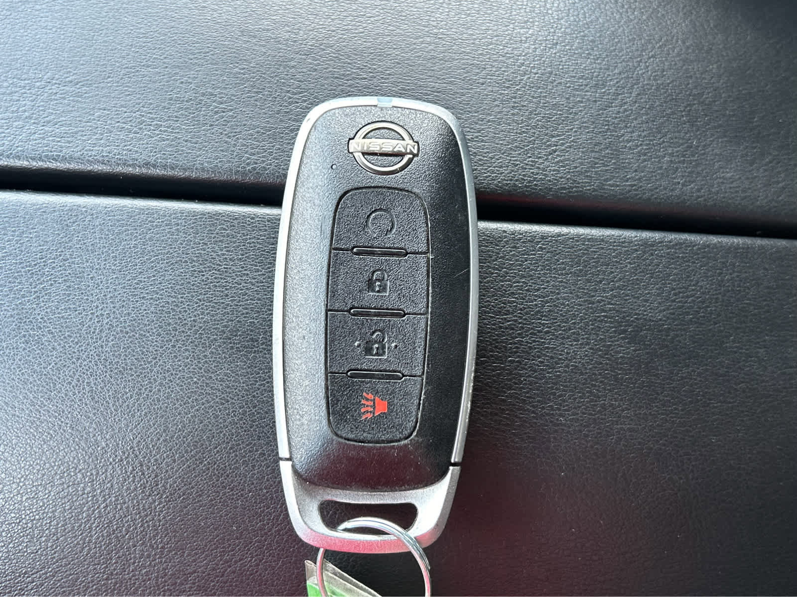 Used 2023 Nissan Rogue SV image 36