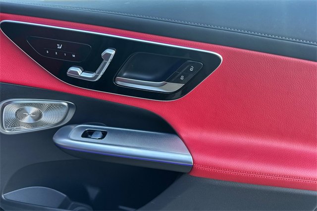 Used 2024 Mercedes-Benz GLC 43 AMG 4MATIC image 21