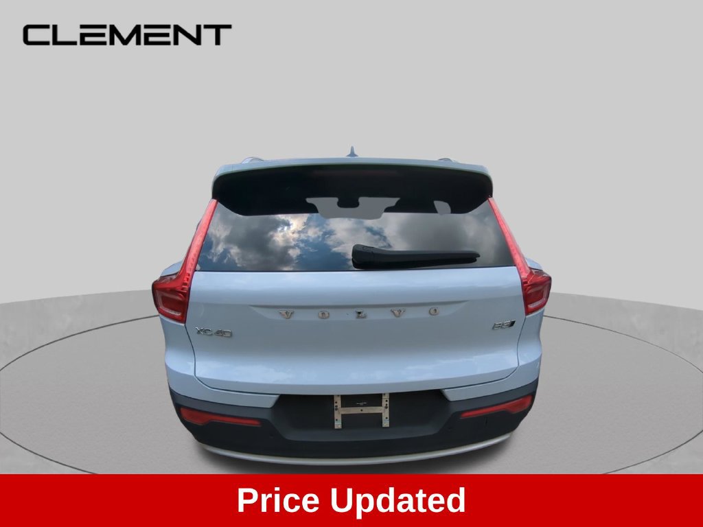 Used 2025 Volvo XC40 B5 Core AWD/4WD image 10