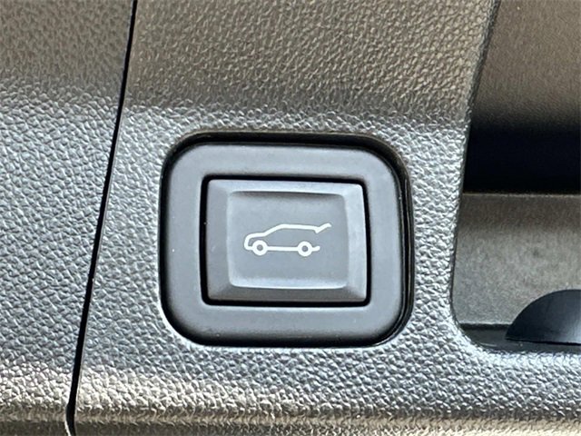 Used 2023 GMC Acadia SLT w/ Preferred Package image 20