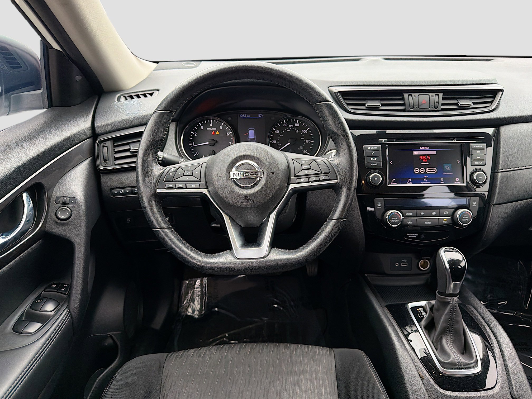 Used 2018 Nissan Rogue SV image 17