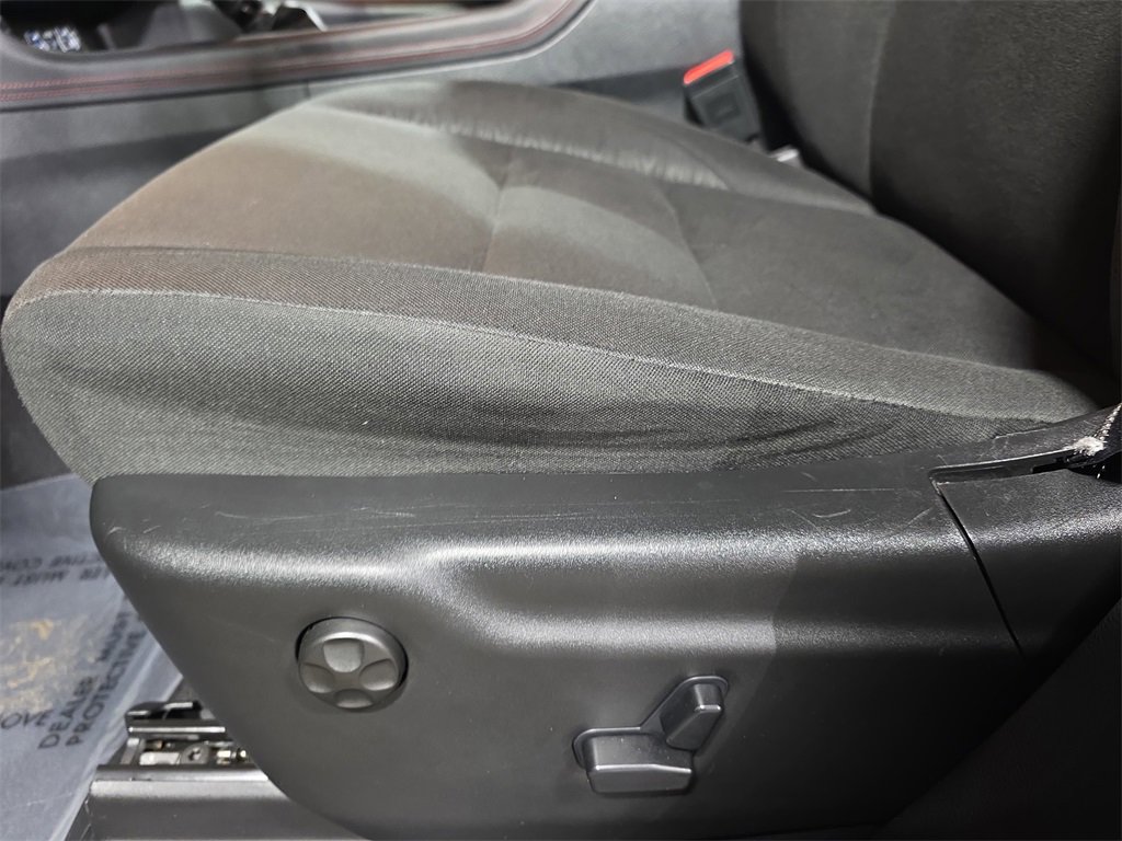 Used 2025 Dodge Durango GT image 28