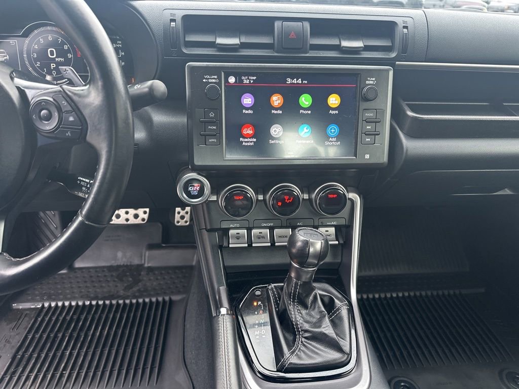 Used 2023 Toyota GR86 Premium w/ ALL Weather Mat Package (TMS) image 16