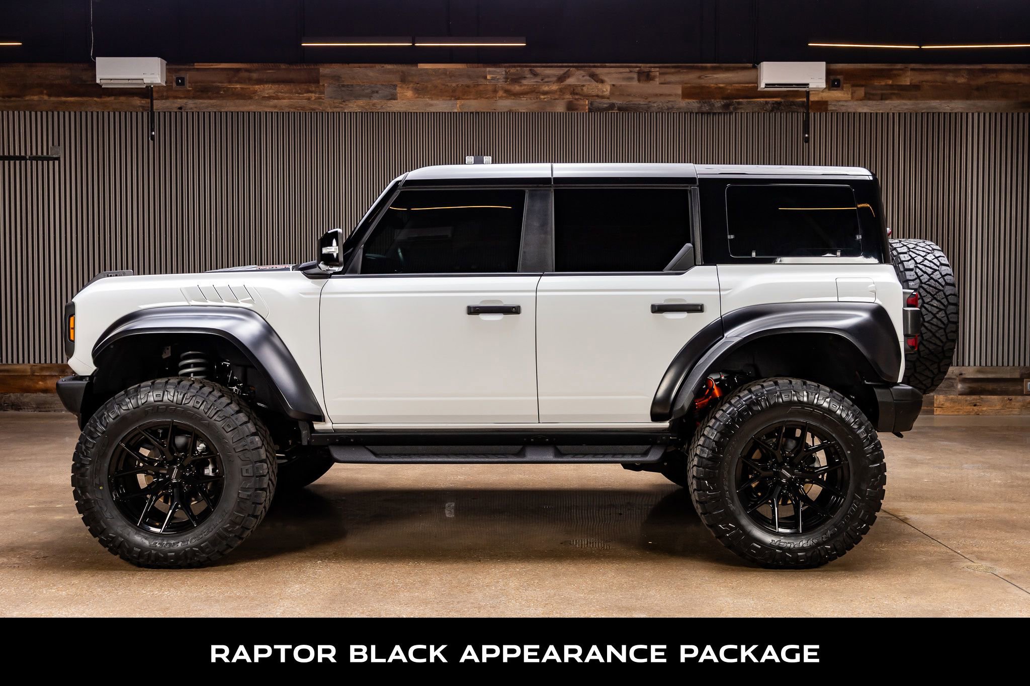 Used 2024 Ford Bronco Raptor AWD/4WD image 6