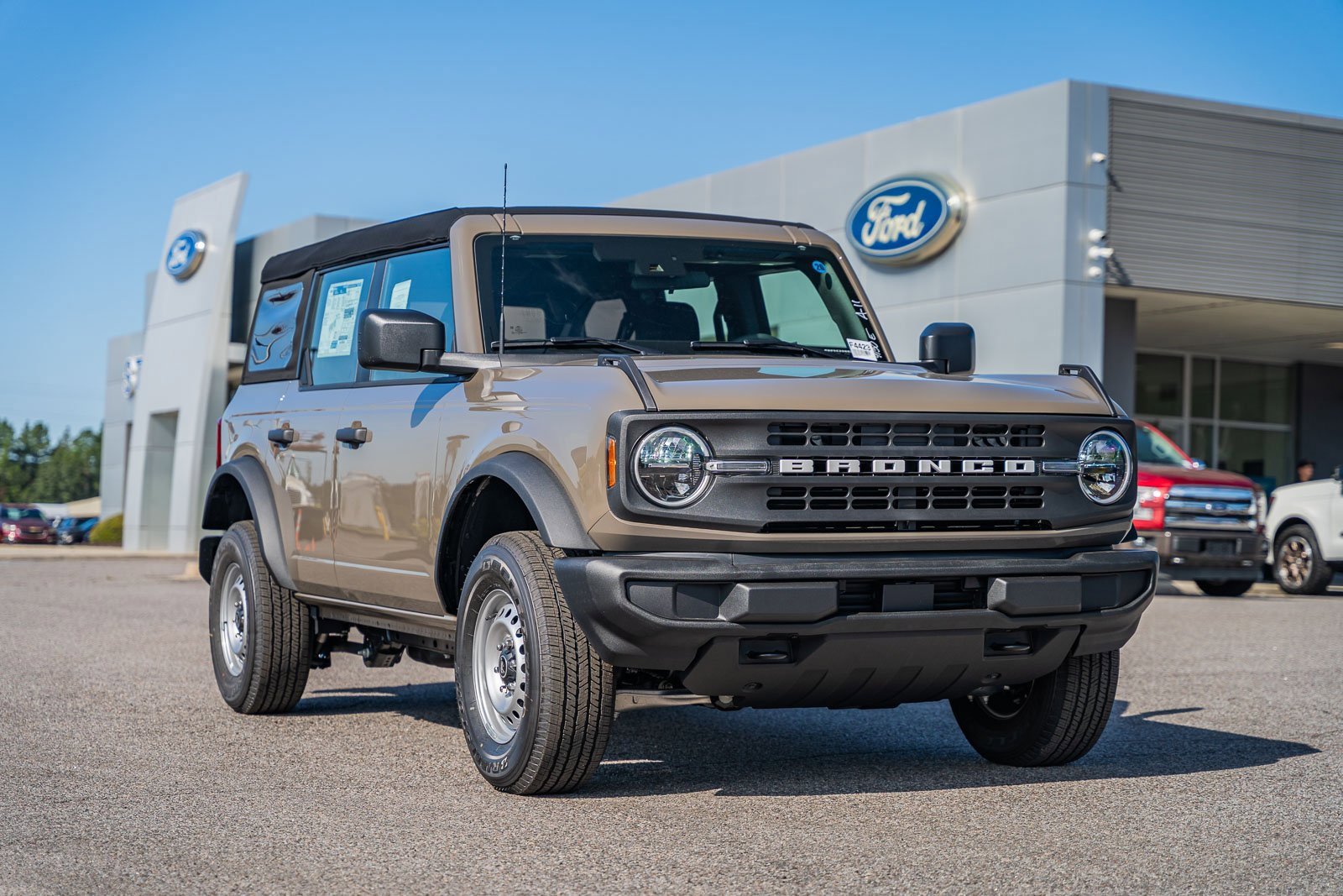 New 2025 Ford Bronco 4-Door