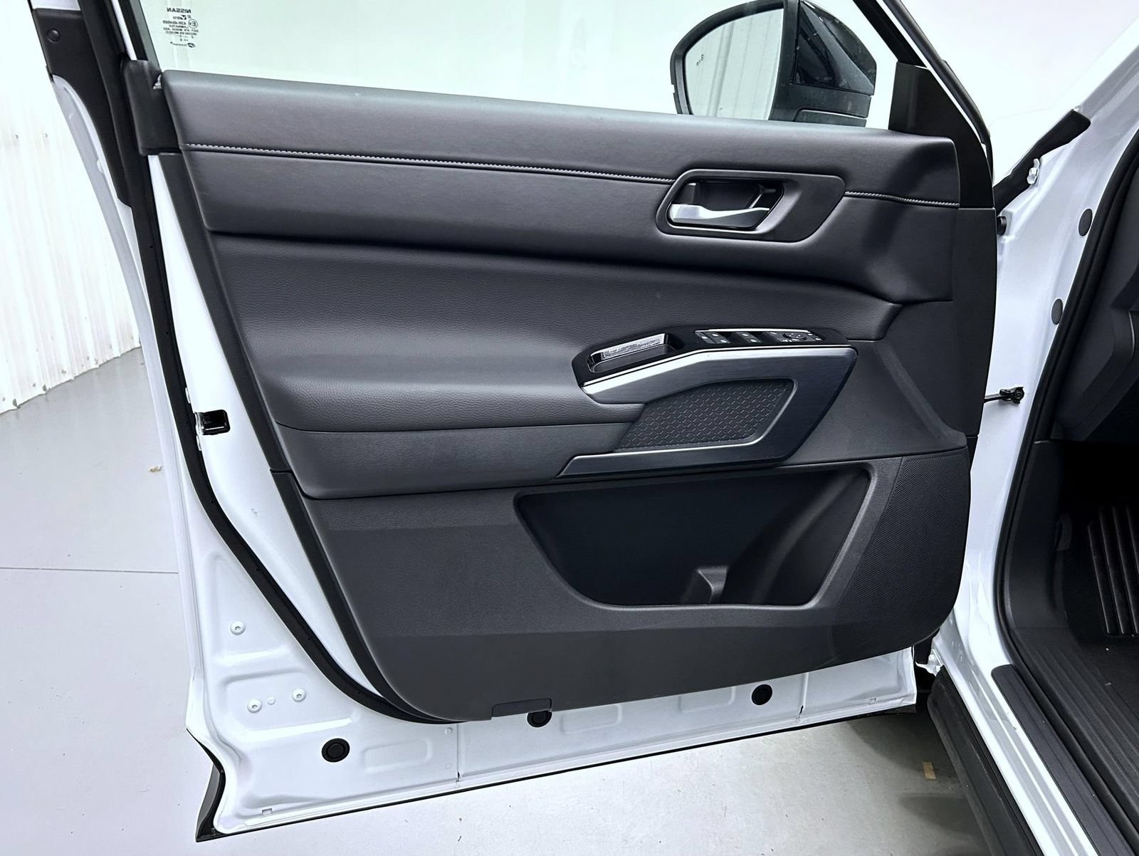 New 2026 Nissan Pathfinder SL AWD/4WD image 9
