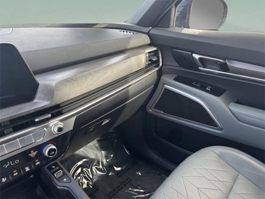 Used 2023 Kia Telluride EX X-Line image 25