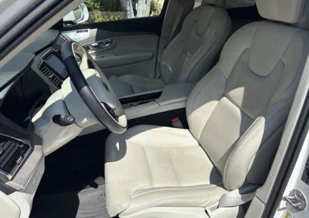Used 2023 Volvo XC90 T8 Ultimate w/ Protection Package Premier AWD/4WD image 2