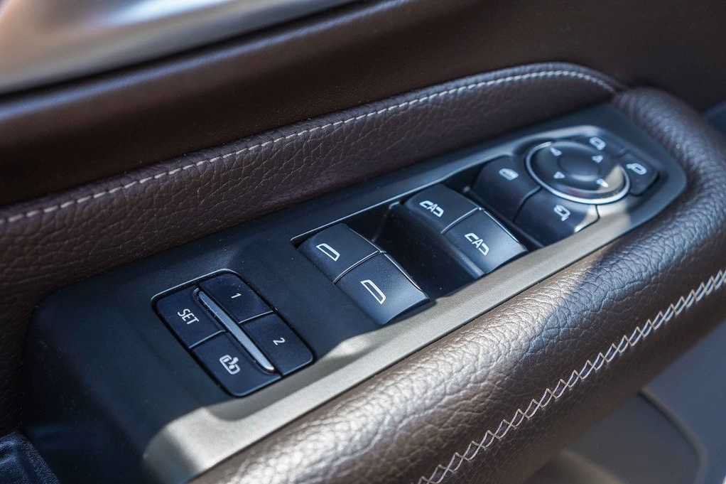 Used 2022 GMC Yukon XL Denali w/ Denali Premium Package RWD image 22