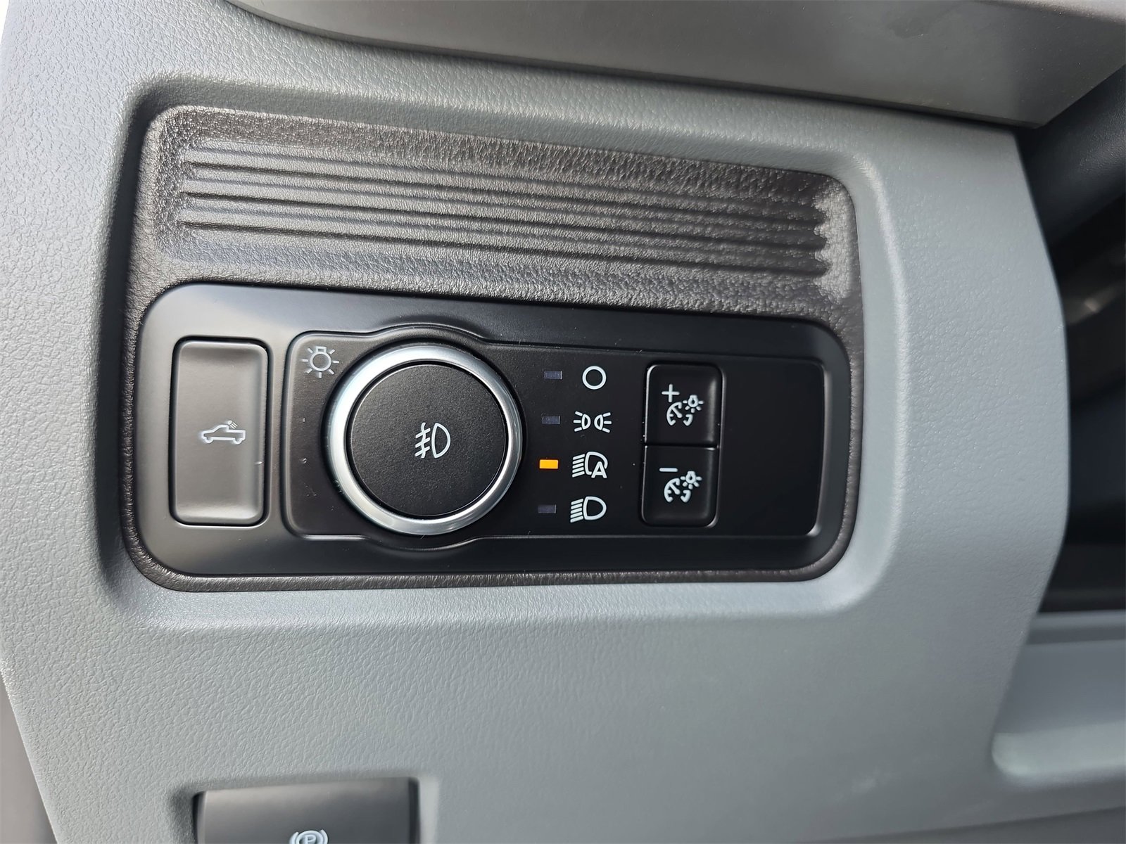 Used 2025 Ford F250 XLT image 25