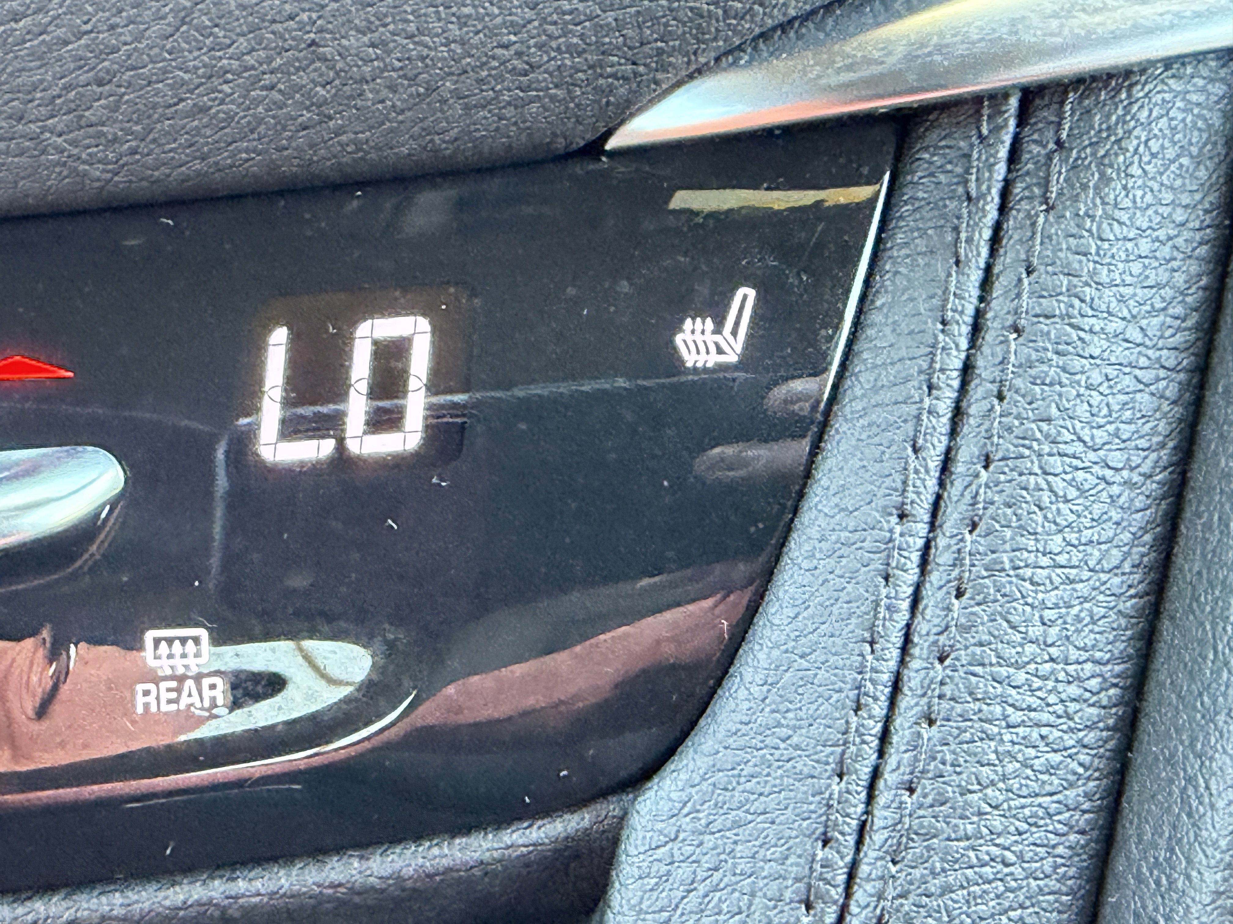 Certified 2025 Cadillac XT5 Premium Luxury w/ Technology Package AWD/4WD image 25