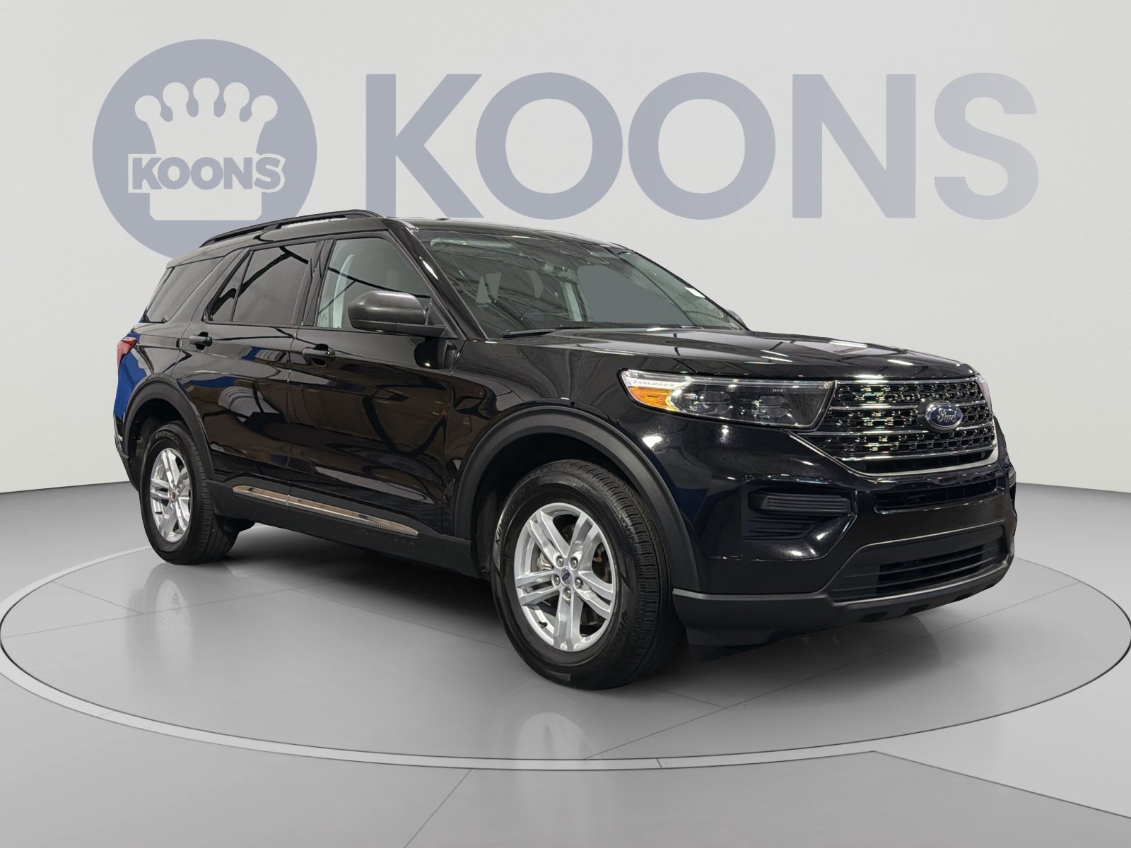 Used 2024 Ford Explorer XLT AWD/4WD image 10
