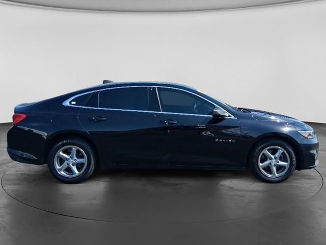 Used 2017 Chevrolet Malibu LS w/ LPO, Convenience Package 1 FWD image 3