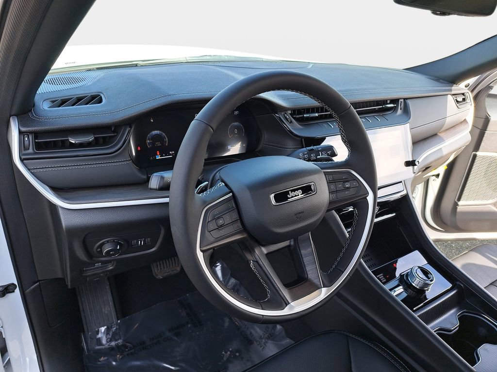 New 2026 Jeep Grand Cherokee L Limited image 18