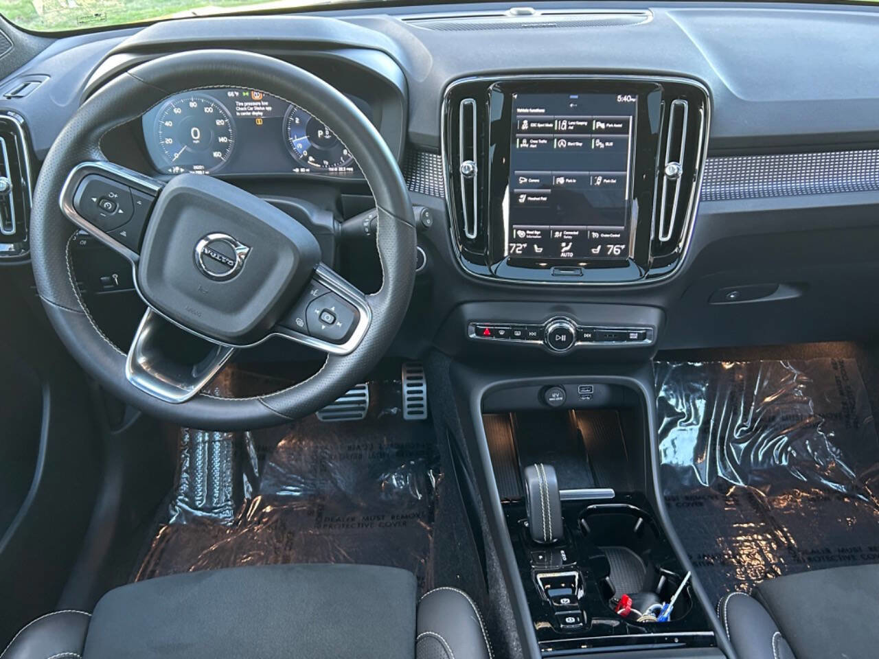 Used 2021 Volvo XC40 T5 R-Design w/ Advanced Package AWD/4WD image 7