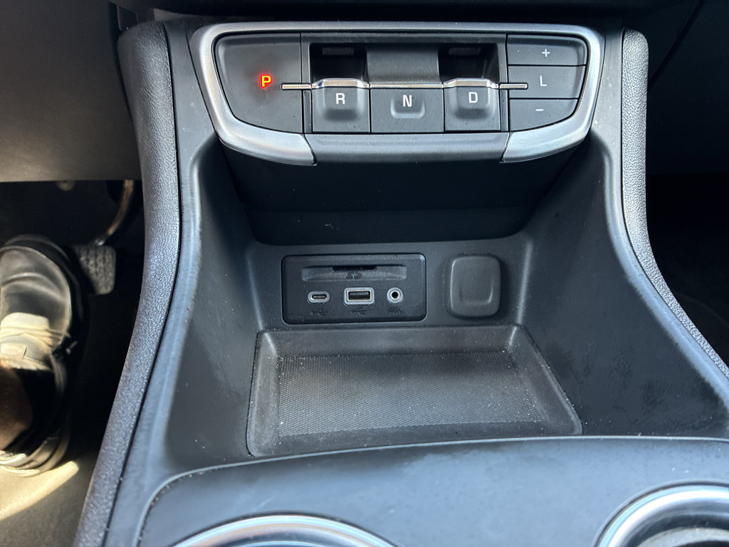 Used 2024 GMC Terrain SLT AWD/4WD image 28