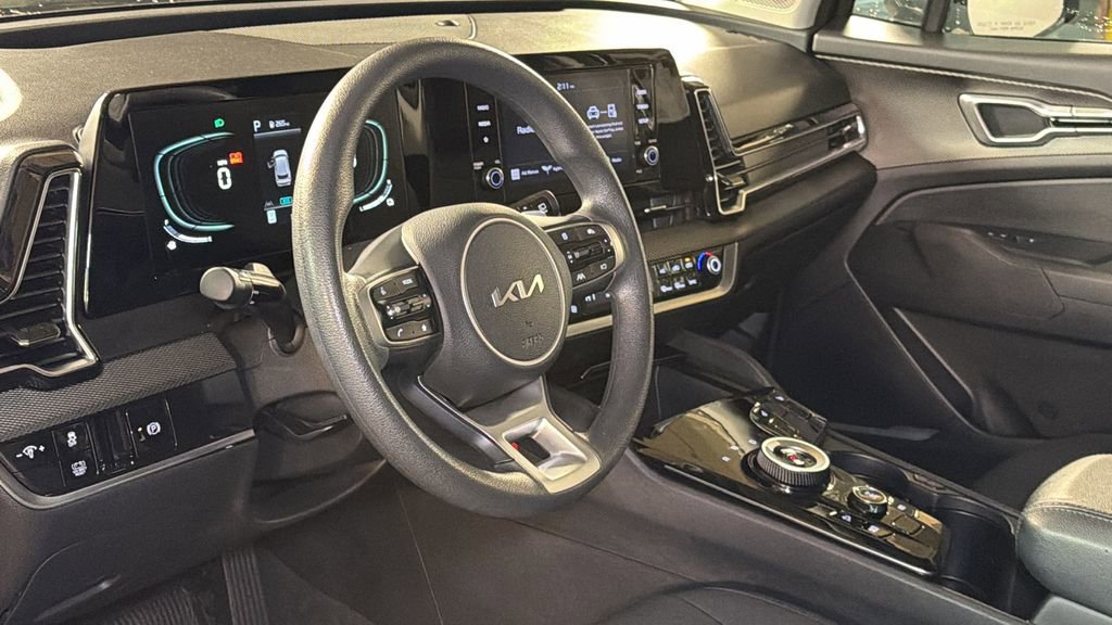 Used 2023 Kia Sportage LX image 20