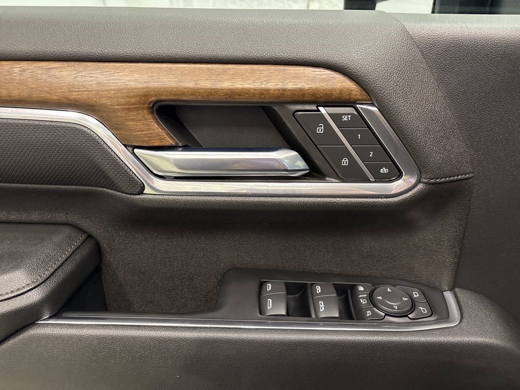 Used 2024 Chevrolet Silverado 2500 High Country w/ High Country Premium Package image 16