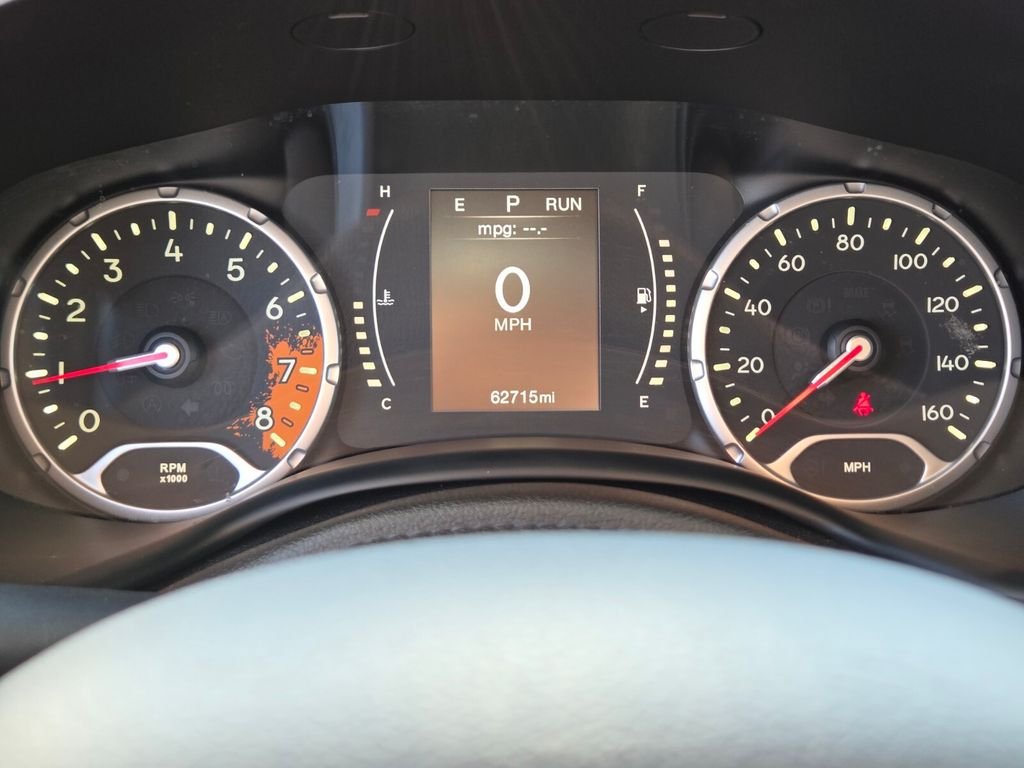 Used 2015 Jeep Renegade Latitude w/ Popular Equipment Group FWD image 27