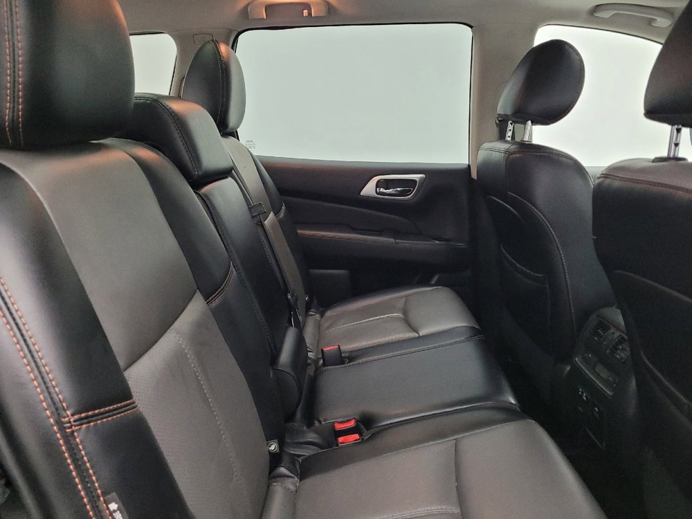Used 2019 Nissan Pathfinder SL AWD/4WD image 19